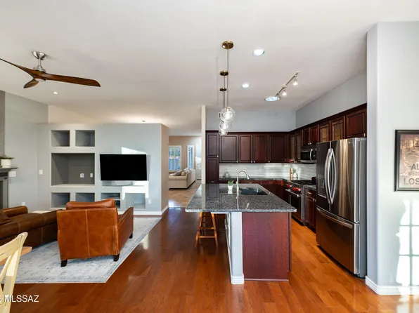 241 W Carlynn Cliff Pl, Oro Valley, AZ 85755