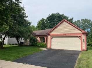 1546 Saint Andrews Cir, Elgin, IL 60123