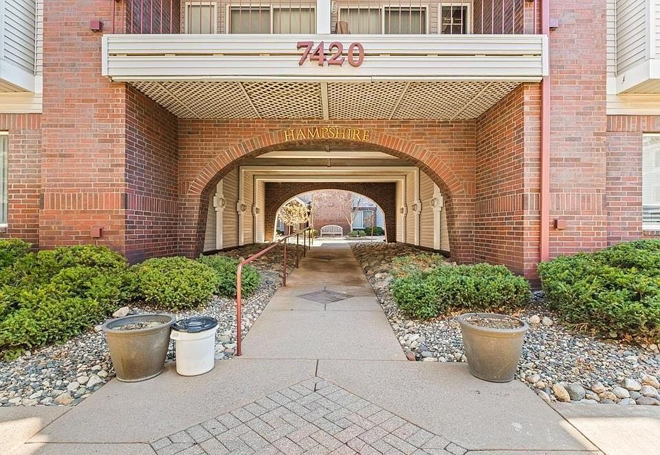 1st image of 7420 Edinborough Way APT 6106