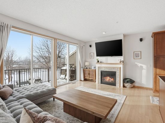 4605 Victor Path Unit 1, Hugo, MN 55038