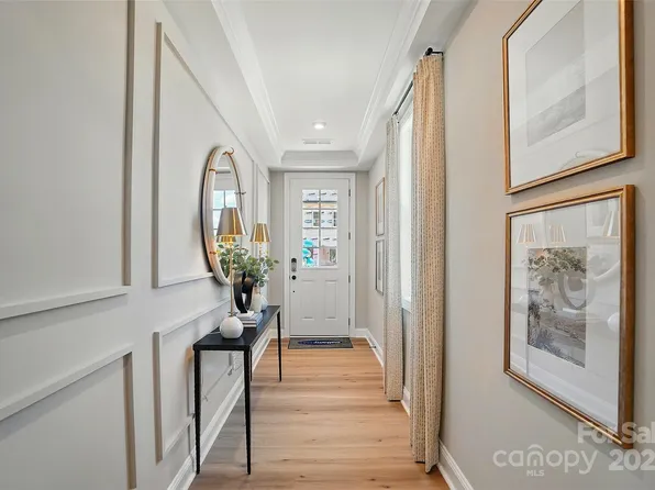 12101 Lavinia Ln, Charlotte, NC 28277