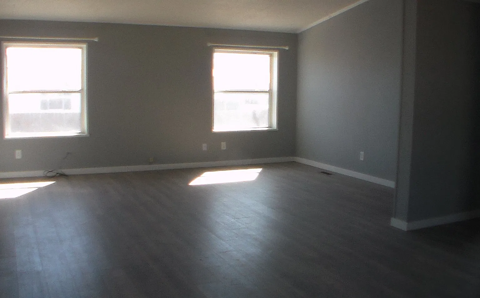 810 Robbie Lane — Photo 2