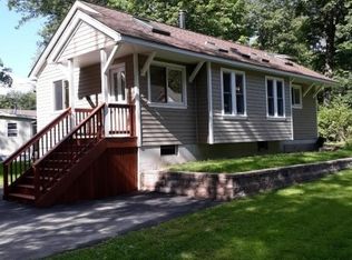 16 Yorktown Rd W, Hewitt, NJ 07421