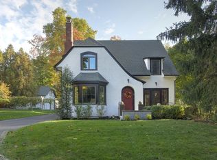 4 Orchard Hill Rd, Bernardsville, NJ 07924