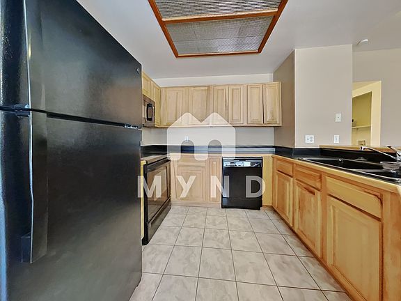 4th image of 11666 N 28th Dr Unit 170