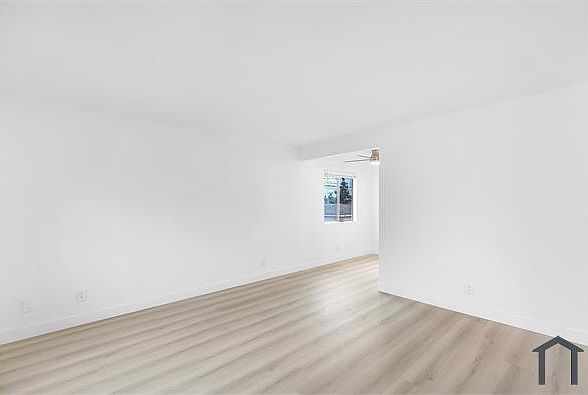 1st image of 838 W Century Blvd #838
