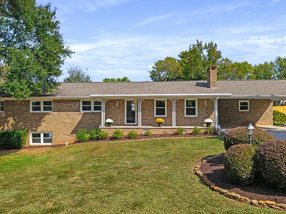2nd image of 2020 W Lake Dr NW
