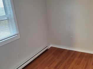 61 Central St, Southborough, MA 01772