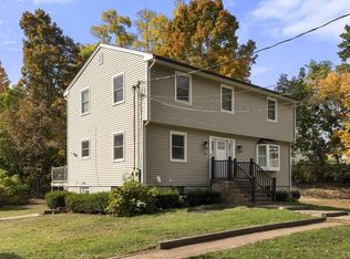 71 1/2 Pond St #2, Natick, MA 01760