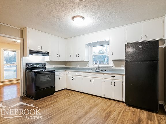 2nd image of 4849 Sunshine Dr