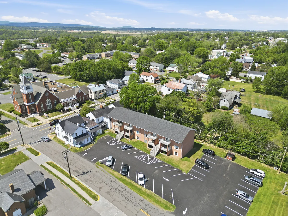 Building Photo - 820 Locust St #6