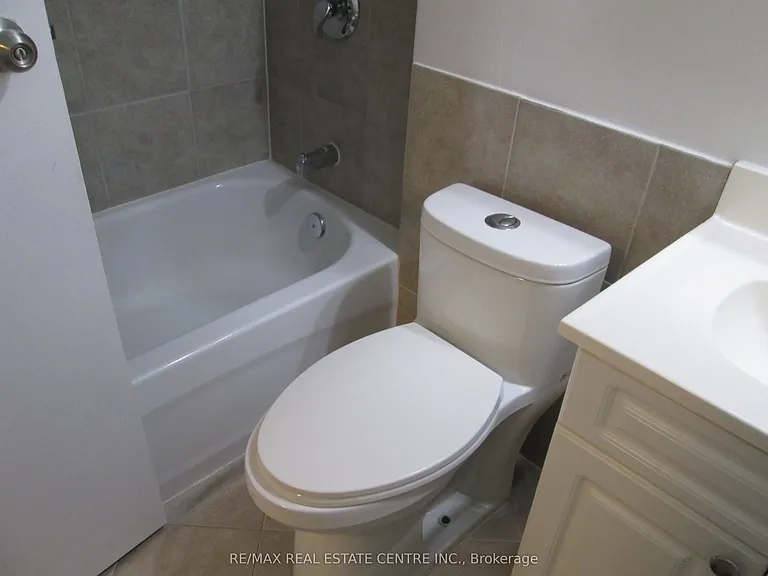 648 Francis Rd — Photo 24