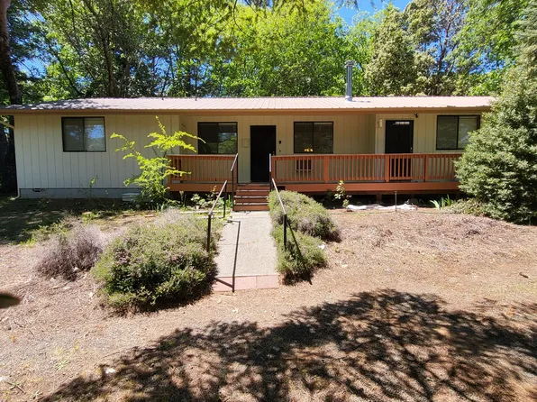 407 W River St, Cave Junction, OR 97523