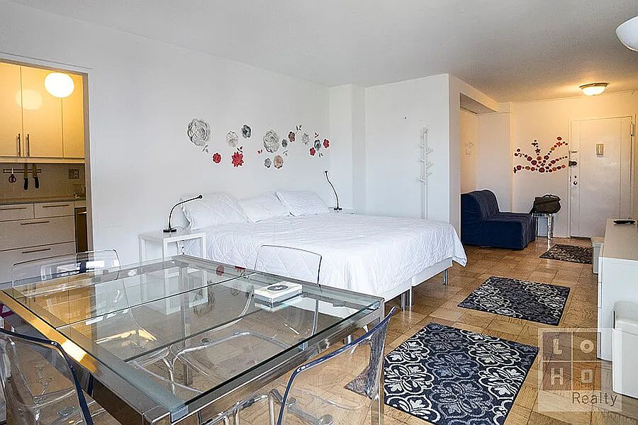 1st image of 212 Broadway APT G1402