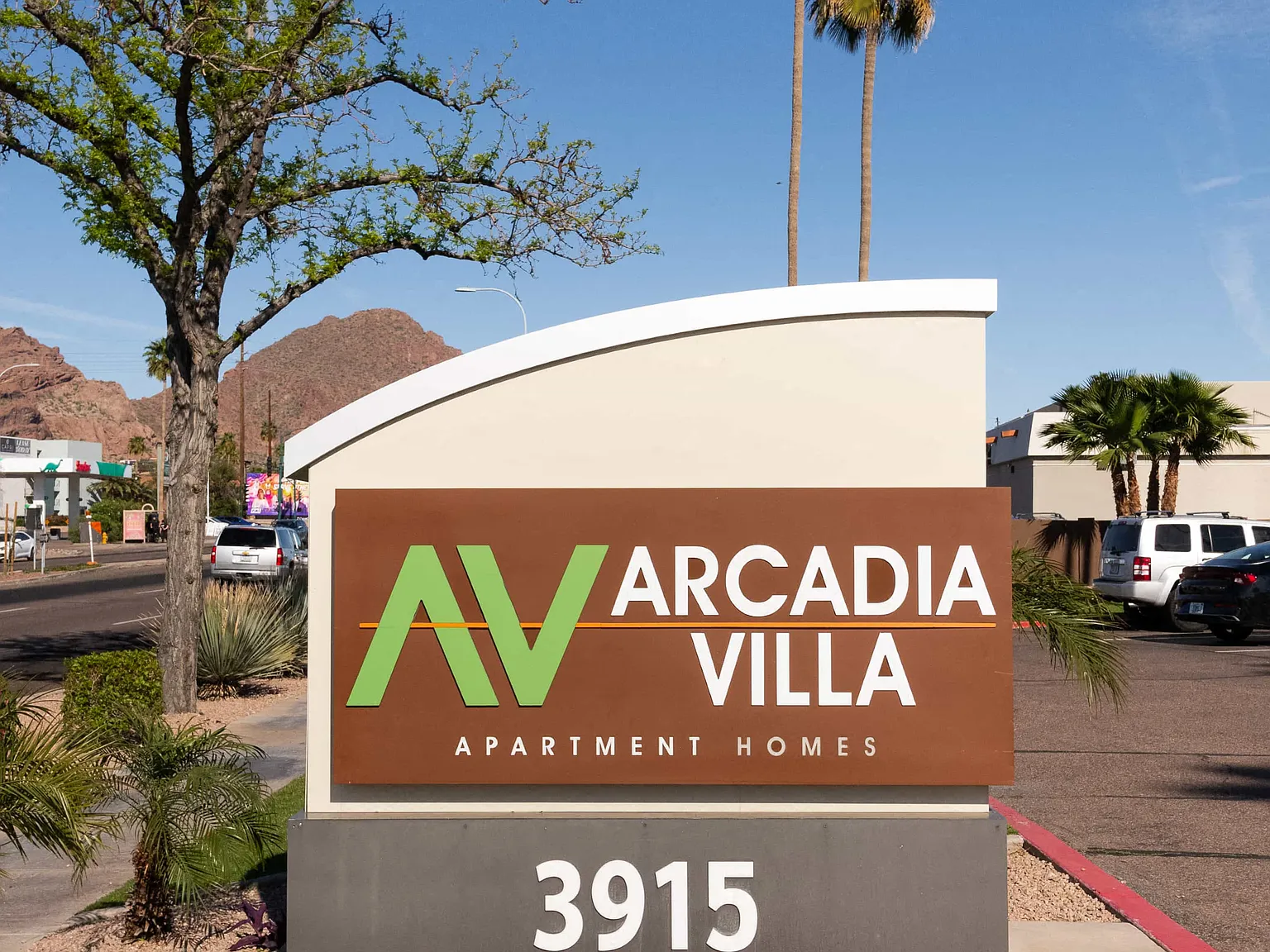 Arcadia Villa Apartments — Photo 1