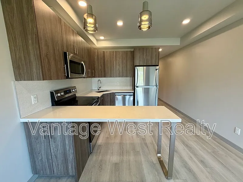 1 bed, 1.0 bath, 520 sqft, $1,575 — Photo 3