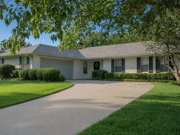8248 Bobwhite Dr, Frisco, TX 75034