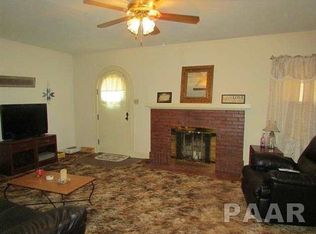 37 N Avenue C, Canton, IL 61520