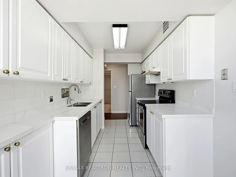 850 Steeles Ave W #1103 — Photo 11