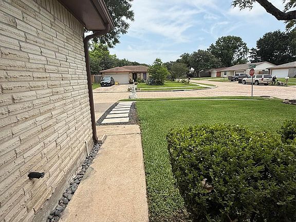5th image of 7303 Millbrae Ln