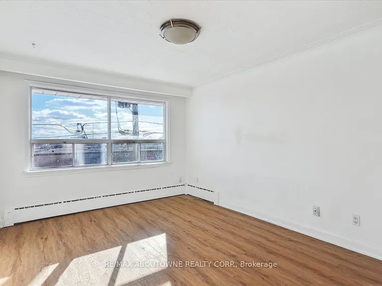 2 Wesley St #6 — Photo 6