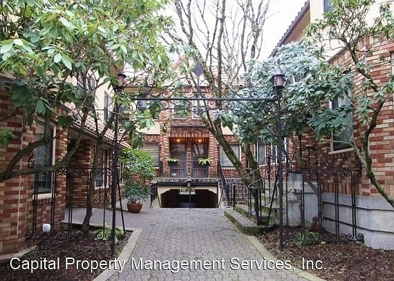 1st image of 912 SW Vista Ave #206