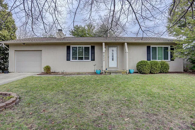 1820 Sadler Dr photo 1