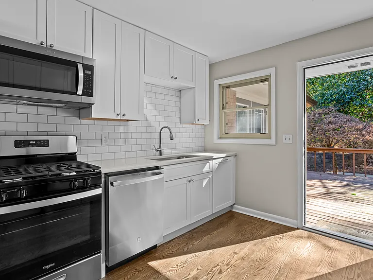 1449 Southland Vista Ct NE #A — Photo 10
