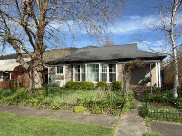 501 NE Broadway St, Myrtle Creek, OR 97457