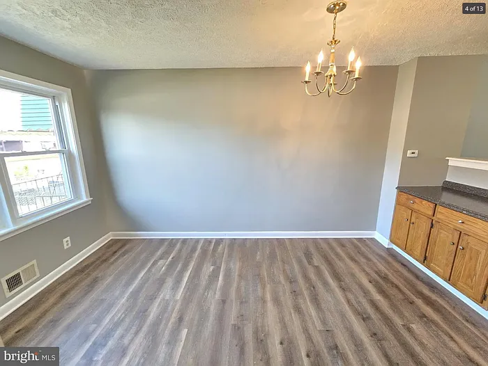 2200 Redthorn Rd — Photo 4