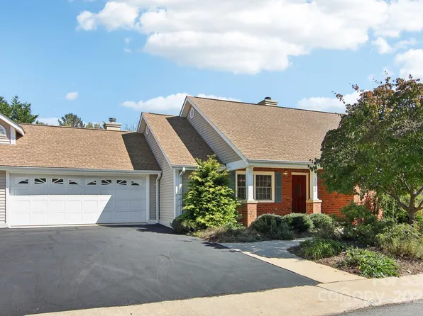 1013 Saddlebrook Dr, Hendersonville, NC 28739