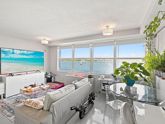 4th image of 1250 West Ave APT 3W