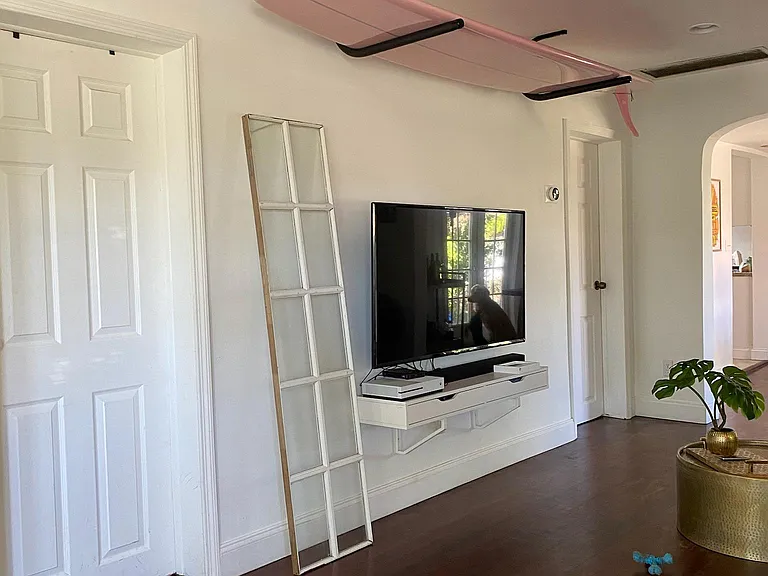 209 NE 11th St #1 — Photo 8