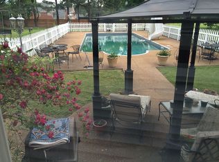 493 Shadow Ridge Dr, Jackson, TN 38305