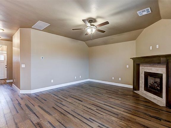 5th image of 4004 Idylbreeze Dr