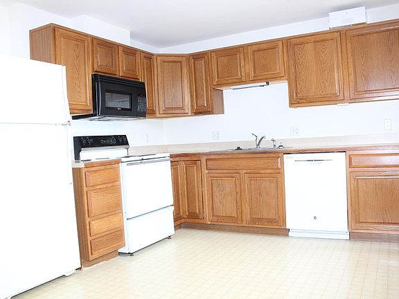 4th image of 6146 Ash Ct