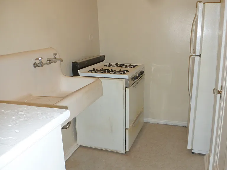 5041 Waterman Blvd — Photo 7