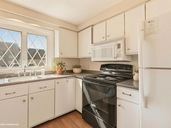 5th image of 139 Broadway #11