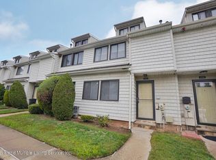 271 Signs Rd #C, Staten Island, NY 10314