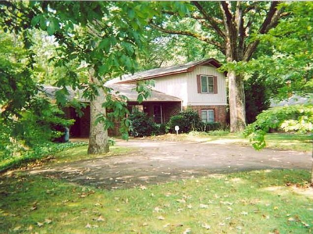 1st image of 791 Lakeview Dr