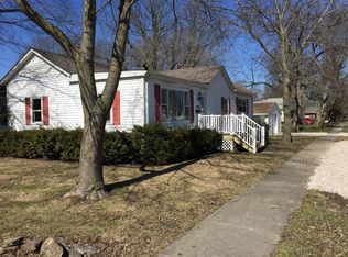 700 N Court St, Tuscola, IL 61953