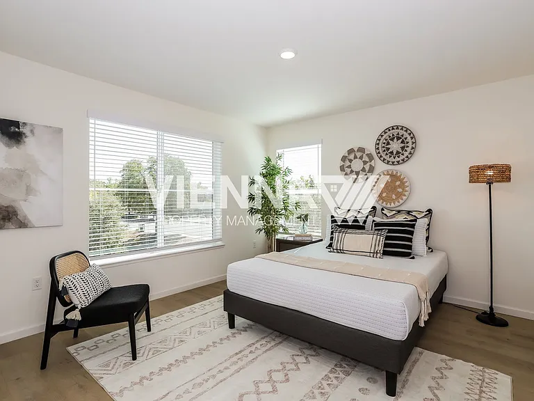 8100 Quiet Knolls Dr — Photo 11