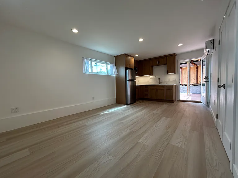 1775 Ridge View Dr — Photo 3