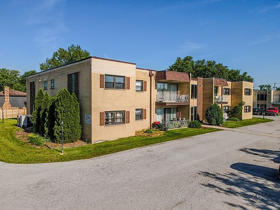 2nd image of 18320 Cherry Creek Dr APT 2