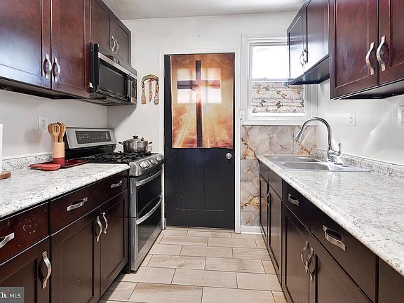 3rd image of 7761 Muncy Rd