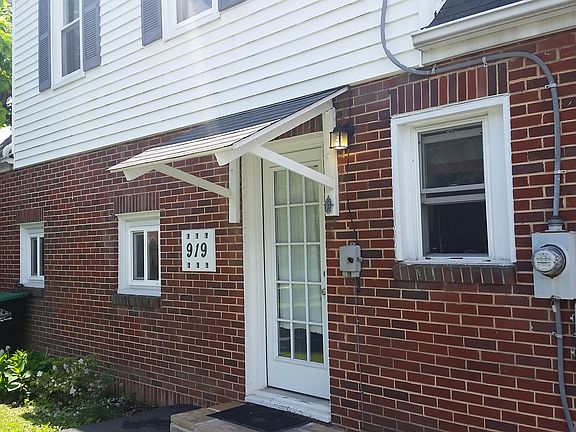 Rear entrance into kitchen