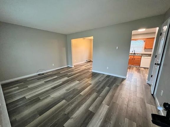 2nd image of 323 Northland Dr