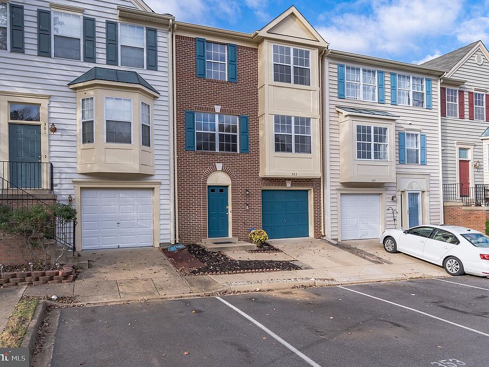 1st image of 303 Waters Cove Ct