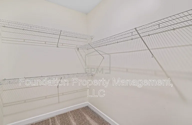 1470 Lyndale Ave — Photo 19