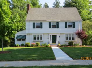 32 Fernwood Rd, West Hartford, CT 06119